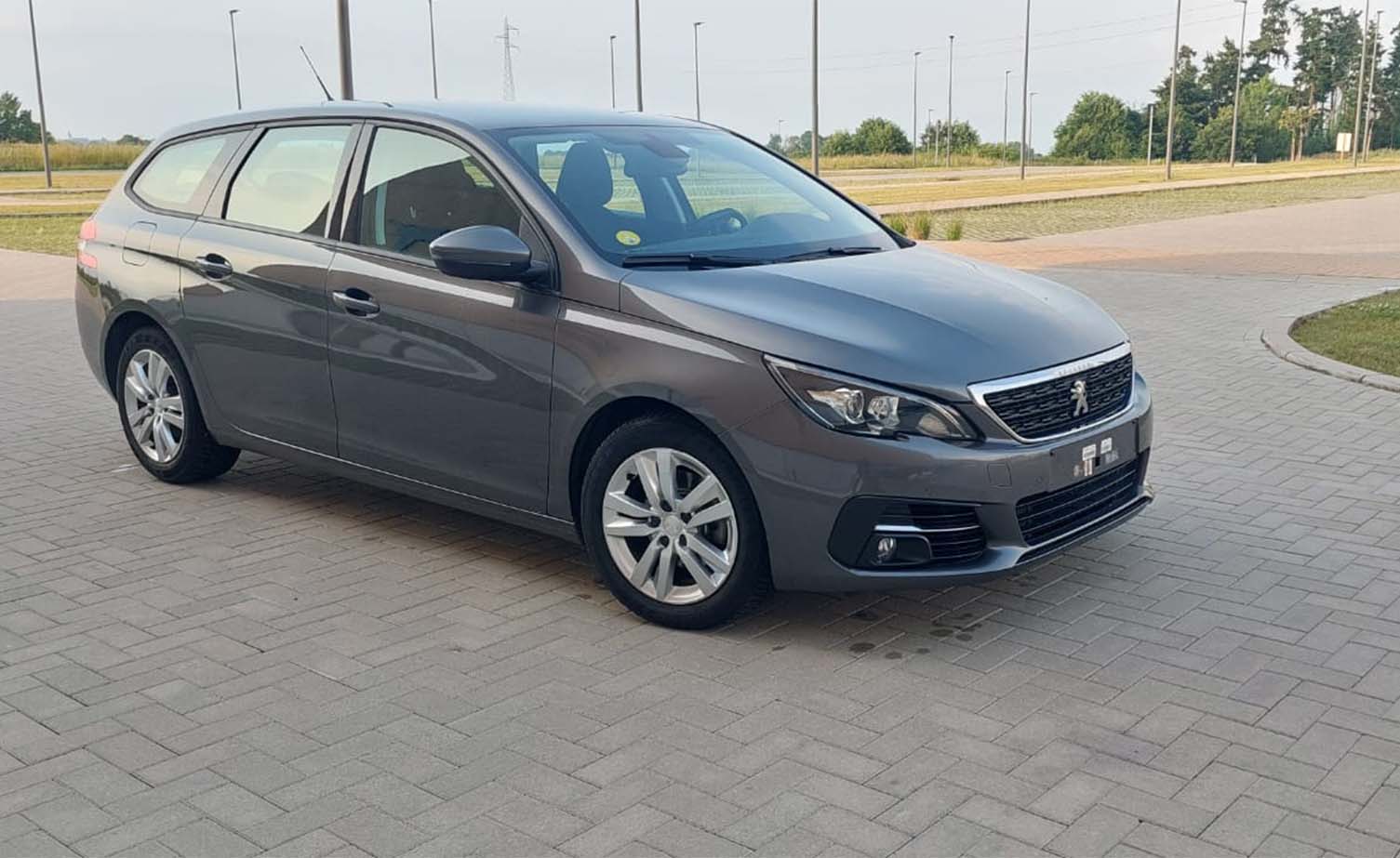 PEUGEOT 308